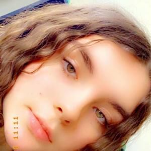 Meet your Posher, Alexeea